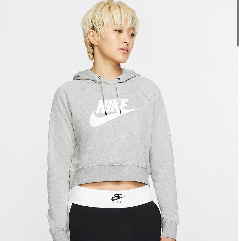 Nike Sportswear Essential Cropped Hoodie